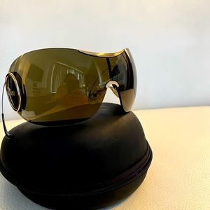 Dior sport vintage galiano era sunglasses. Never worn include case and dust bag
